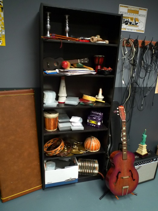 Pre stunt shelf dressing( P/L)